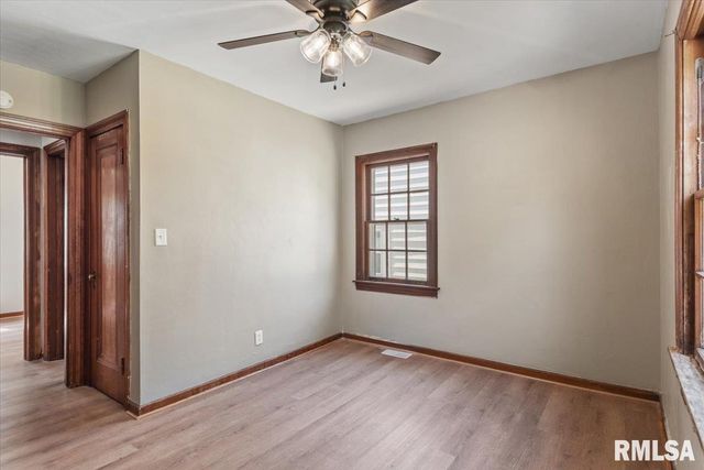 1320 E Stanford Avenue, Springfield, IL 62703