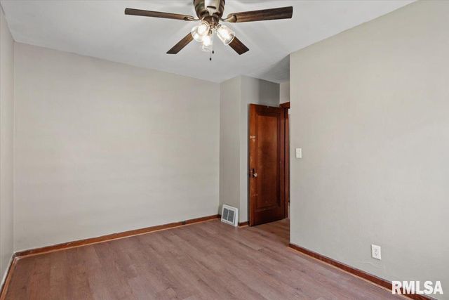 1320 E Stanford Avenue, Springfield, IL 62703