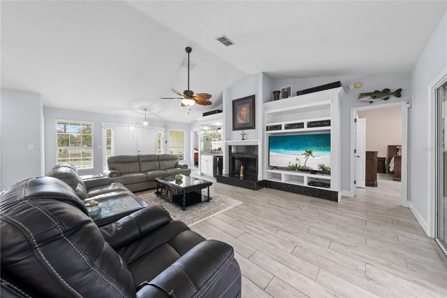 6935 BIG BEND DR, St Cloud, FL 34771