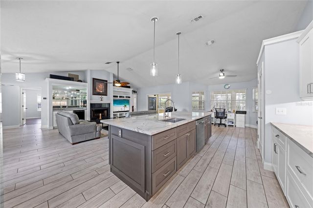 6935 BIG BEND DR, St Cloud, FL 34771