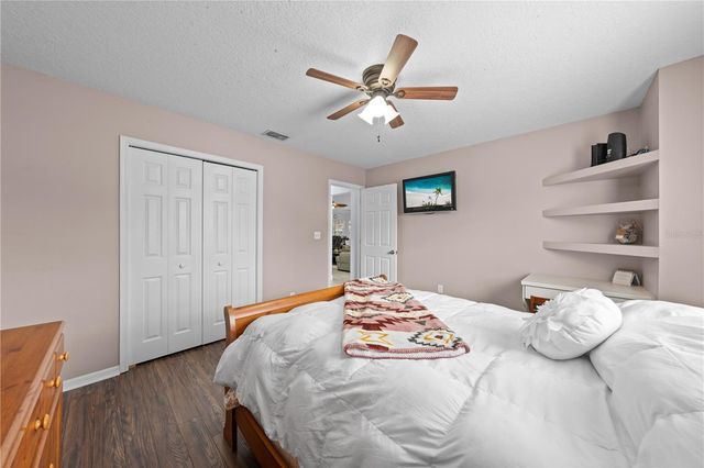 6935 BIG BEND DR, St Cloud, FL 34771