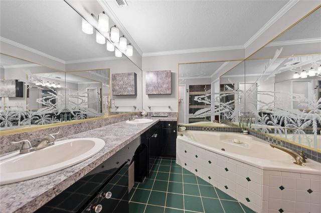 6935 BIG BEND DR, St Cloud, FL 34771