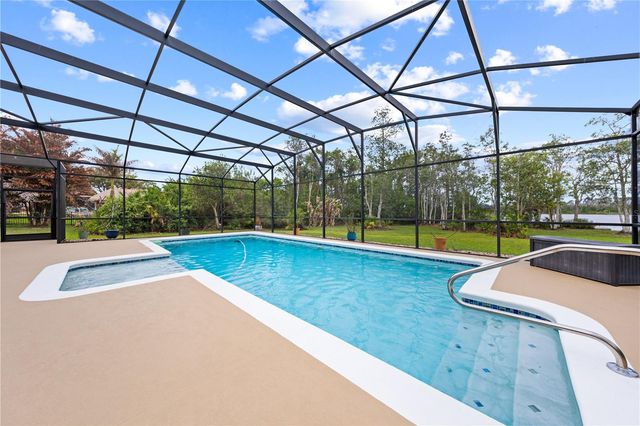 6935 BIG BEND DR, St Cloud, FL 34771