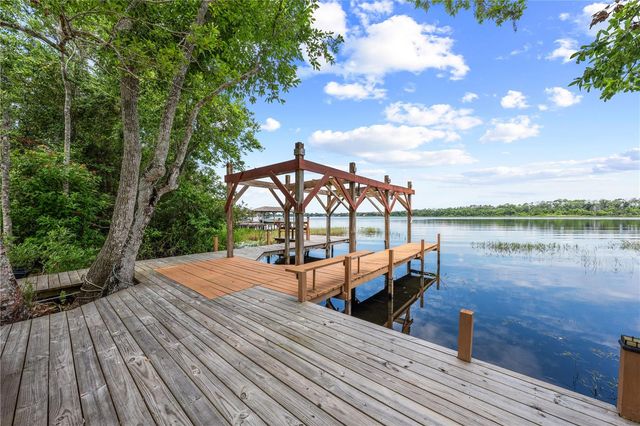 6935 BIG BEND DR, St Cloud, FL 34771