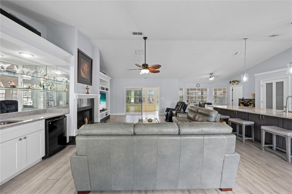 Image 11 of property listing at 6935 BIG BEND DR, St Cloud, FL 34771