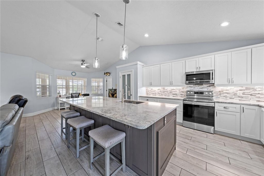 Image 24 of property listing at 6935 BIG BEND DR, St Cloud, FL 34771