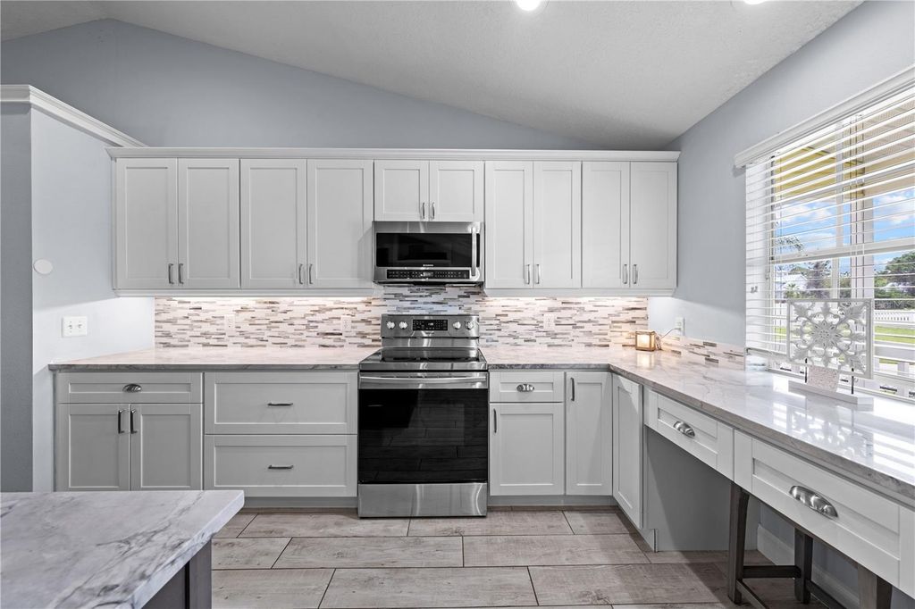 Image 27 of property listing at 6935 BIG BEND DR, St Cloud, FL 34771