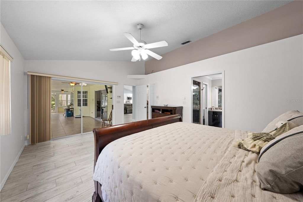 Image 35 of property listing at 6935 BIG BEND DR, St Cloud, FL 34771