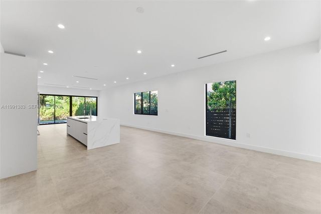 2840 SW 32nd Ct, Miami, FL 33133