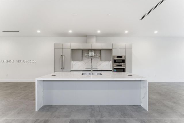 2840 SW 32nd Ct, Miami, FL 33133