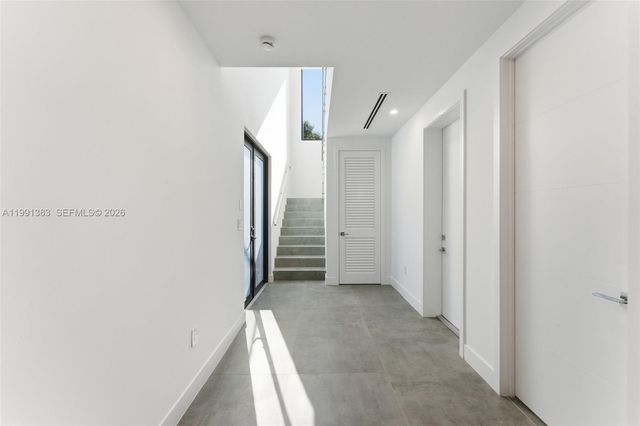 2840 SW 32nd Ct, Miami, FL 33133