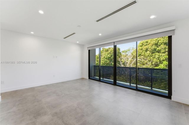 2840 SW 32nd Ct, Miami, FL 33133