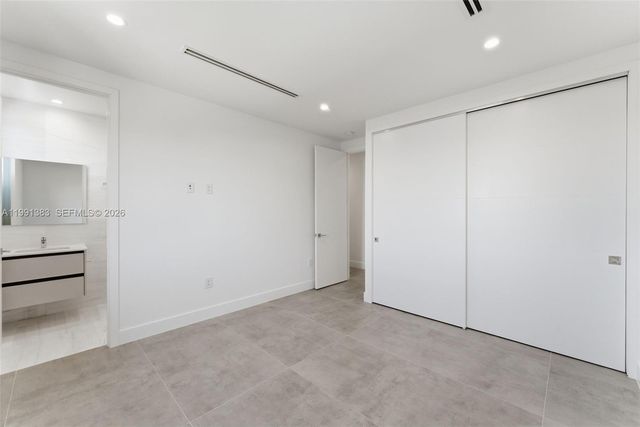 2840 SW 32nd Ct, Miami, FL 33133