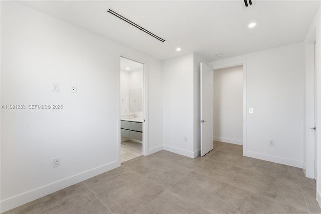 2840 SW 32nd Ct, Miami, FL 33133