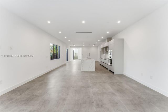 2840 SW 32nd Ct, Miami, FL 33133