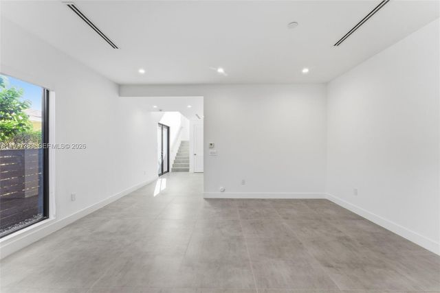 2840 SW 32nd Ct, Miami, FL 33133