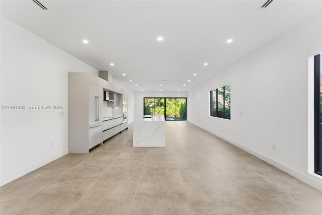 2840 SW 32nd Ct, Miami, FL 33133