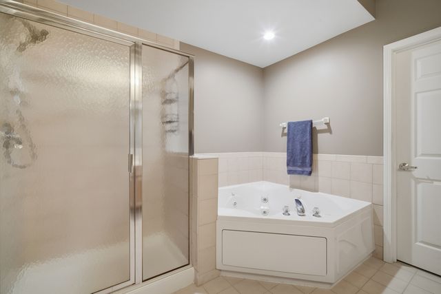 1479 N Milwaukee Avenue 312, Libertyville, IL 60048