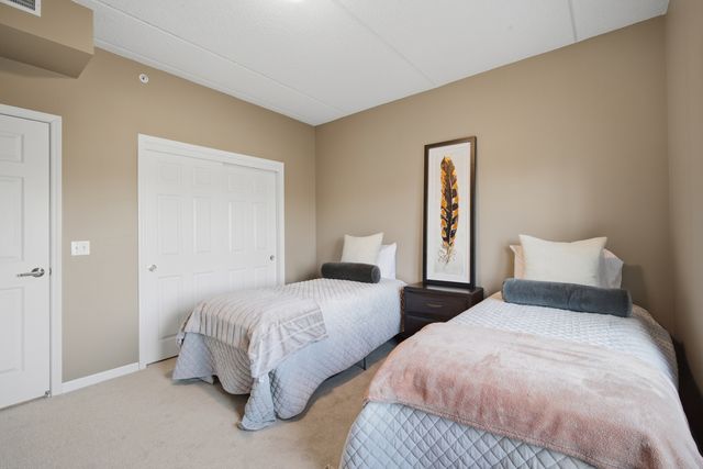 1479 N Milwaukee Avenue 312, Libertyville, IL 60048