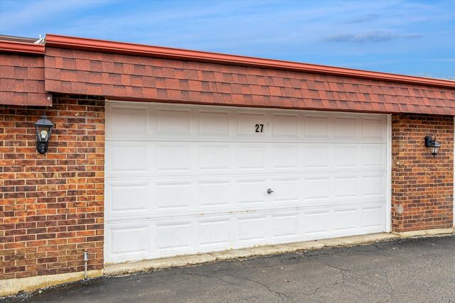 9430 Greenbriar Drive 2H, Hickory Hills, IL 60457