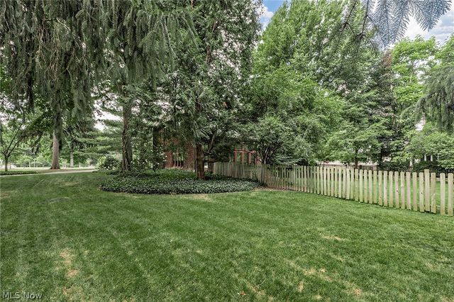2800 Attleboro Road, Shaker Heights, OH 44120