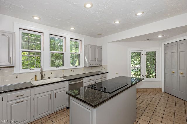 2800 Attleboro Road, Shaker Heights, OH 44120