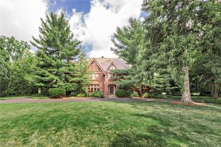 2800 Attleboro Road, Shaker Heights, OH 44120