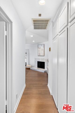 848 Lincoln Boulevard N, Santa Monica, CA 90403