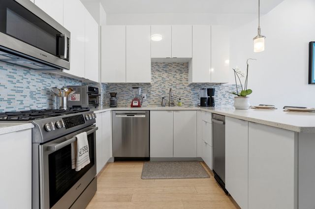 121 Portland St 507, Boston, MA 02114