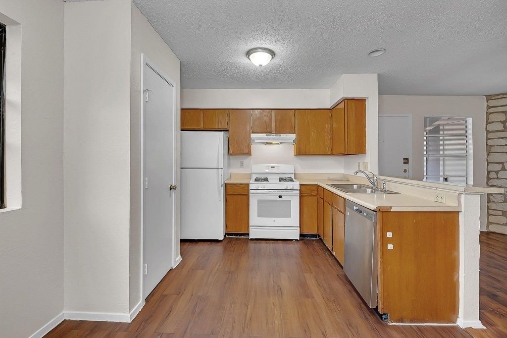 500 Algerita DR A, Georgetown, TX 78628