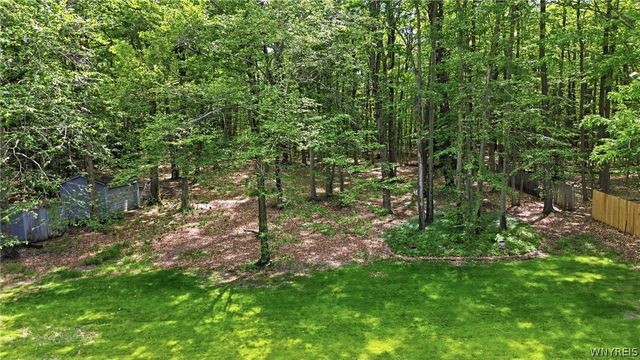 7922 Hywood Drive, Boston, NY 14075