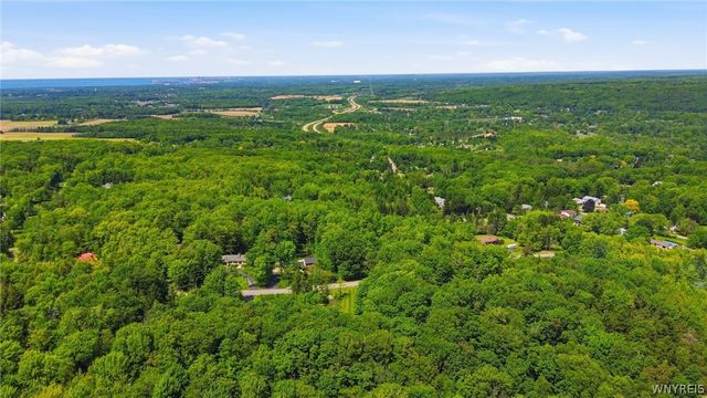 7922 Hywood Drive, Boston, NY 14075