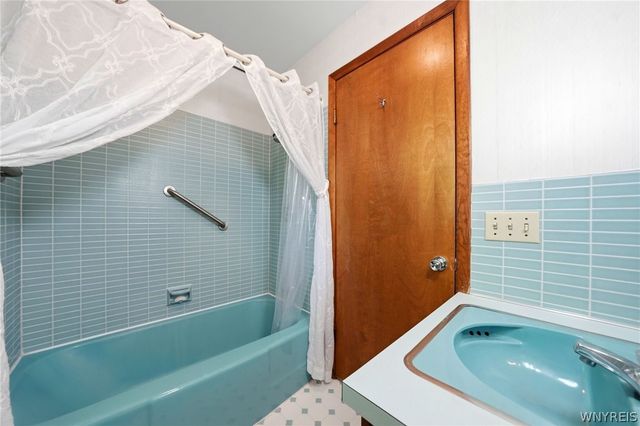 7922 Hywood Drive, Boston, NY 14075