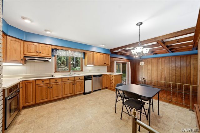 7922 Hywood Drive, Boston, NY 14075