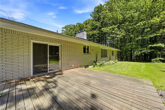 7922 Hywood Drive, Boston, NY 14075