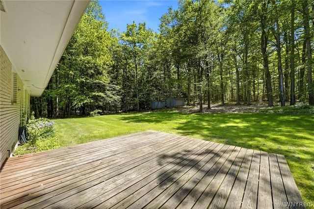 7922 Hywood Drive, Boston, NY 14075