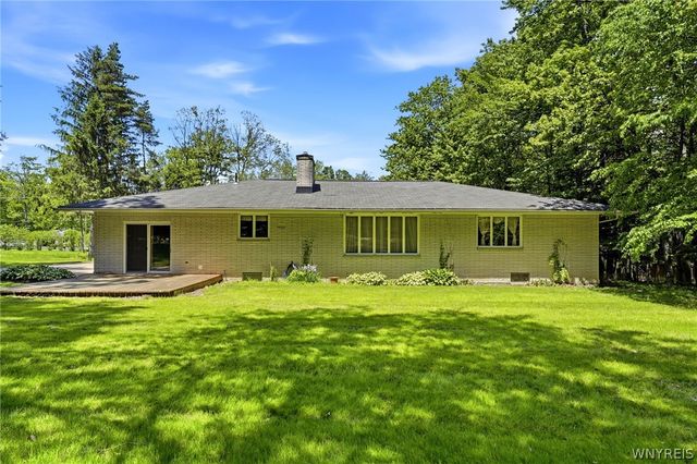 7922 Hywood Drive, Boston, NY 14075