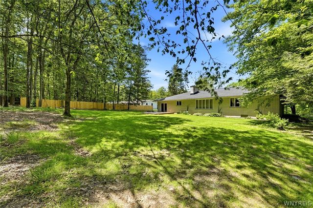 7922 Hywood Drive, Boston, NY 14075