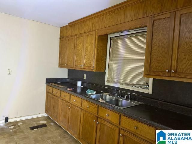 927 WOODWARD ROAD, Midfield, AL 35228