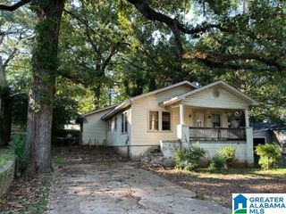 927 WOODWARD ROAD, Midfield, AL 35228