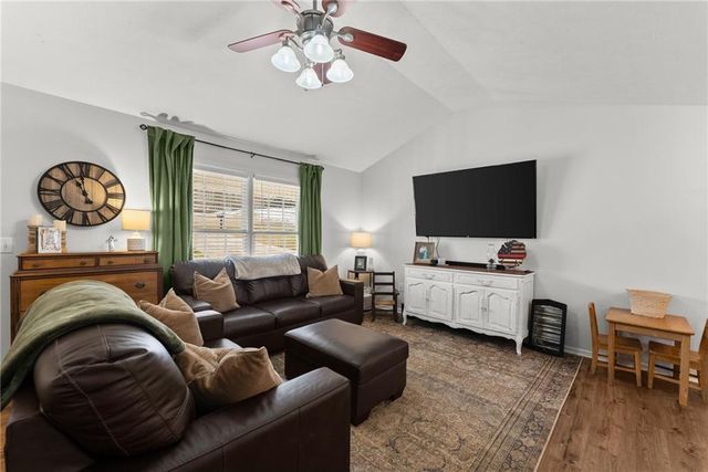 82 Clint Street, Cleveland, GA 30528