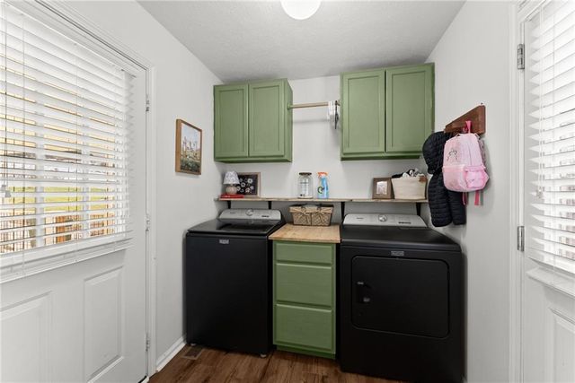 82 Clint Street, Cleveland, GA 30528