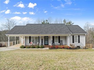 82 Clint Street, Cleveland, GA 30528