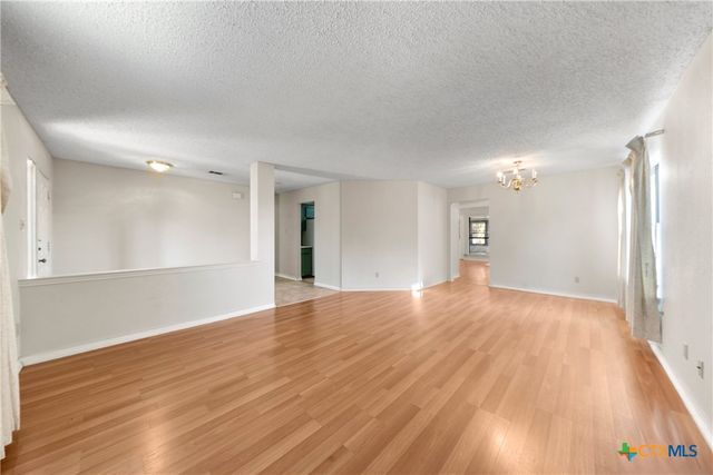 513 Bond Street, Copperas Cove, TX 76522