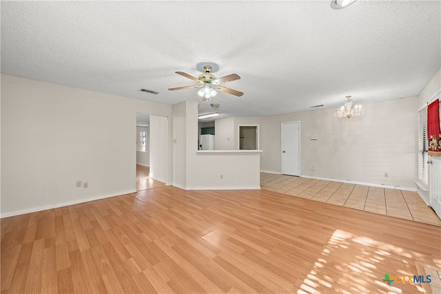 513 Bond Street, Copperas Cove, TX 76522