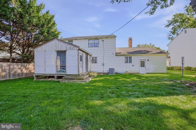 12 KITTY LN, Newark, DE 19713