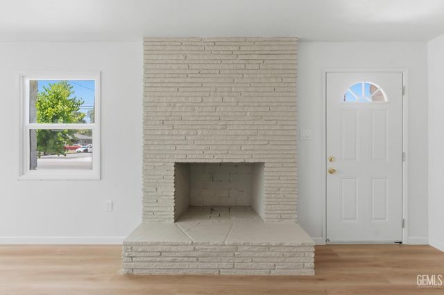 312 Real Road, Bakersfield, CA 93309