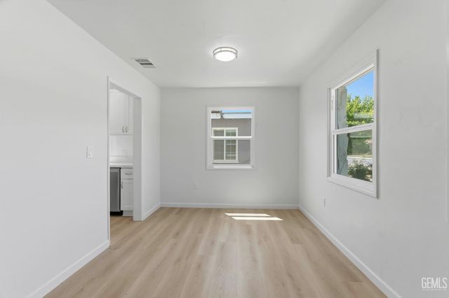 312 Real Road, Bakersfield, CA 93309
