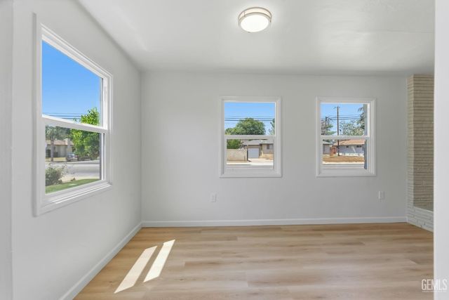 312 Real Road, Bakersfield, CA 93309