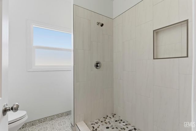 312 Real Road, Bakersfield, CA 93309